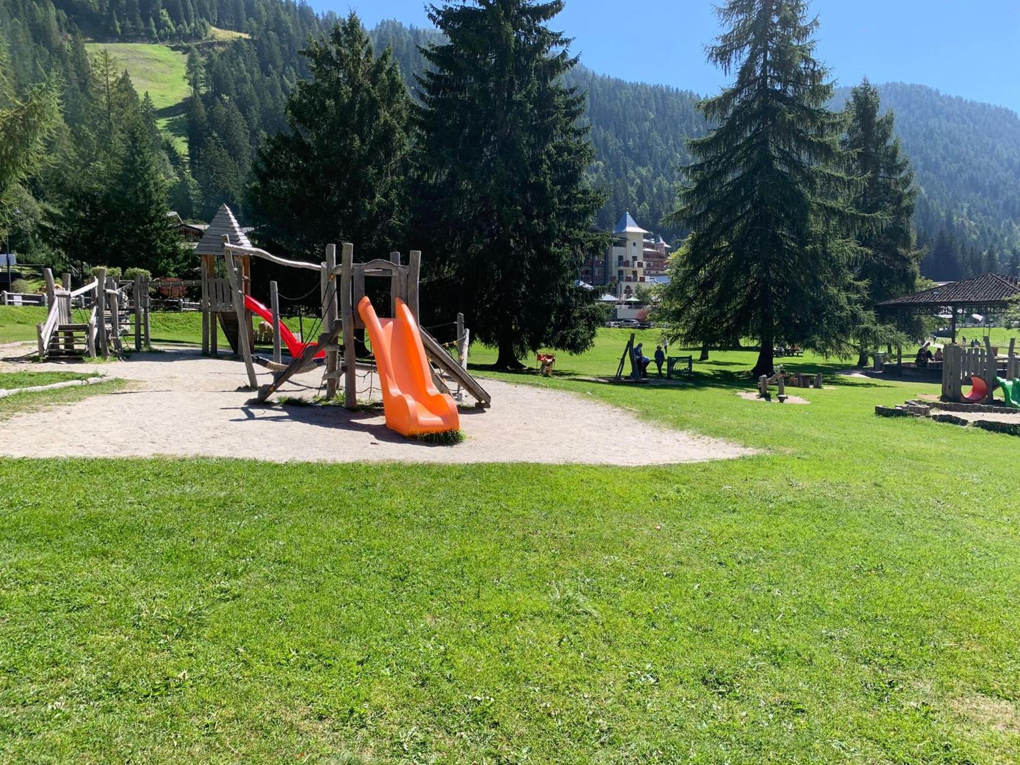 Spinale Casa In Centro, Arrivi Con Gli Sci! Sanificazione A Vapore Madonna di Campiglio Ngoại thất bức ảnh